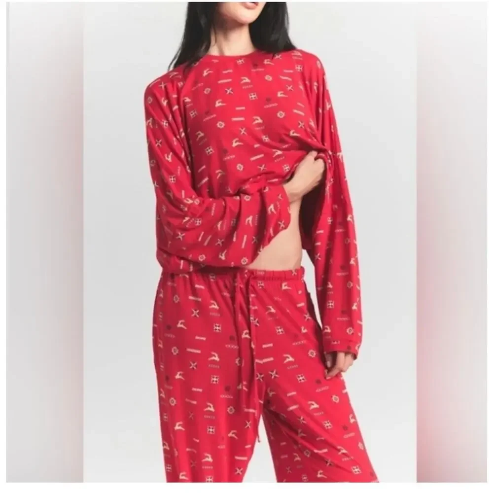 SKIMS Cranberry Vintage Deer Print Pajama Set size large (NEW W/ TAGS)